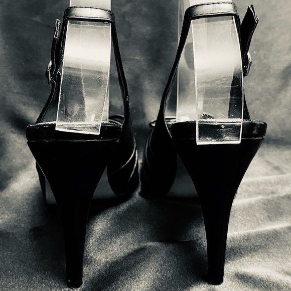 New Women’s WHITE HOUSE BLACK MARKET Platform Heels, Size 7 - Picture 4 of 7